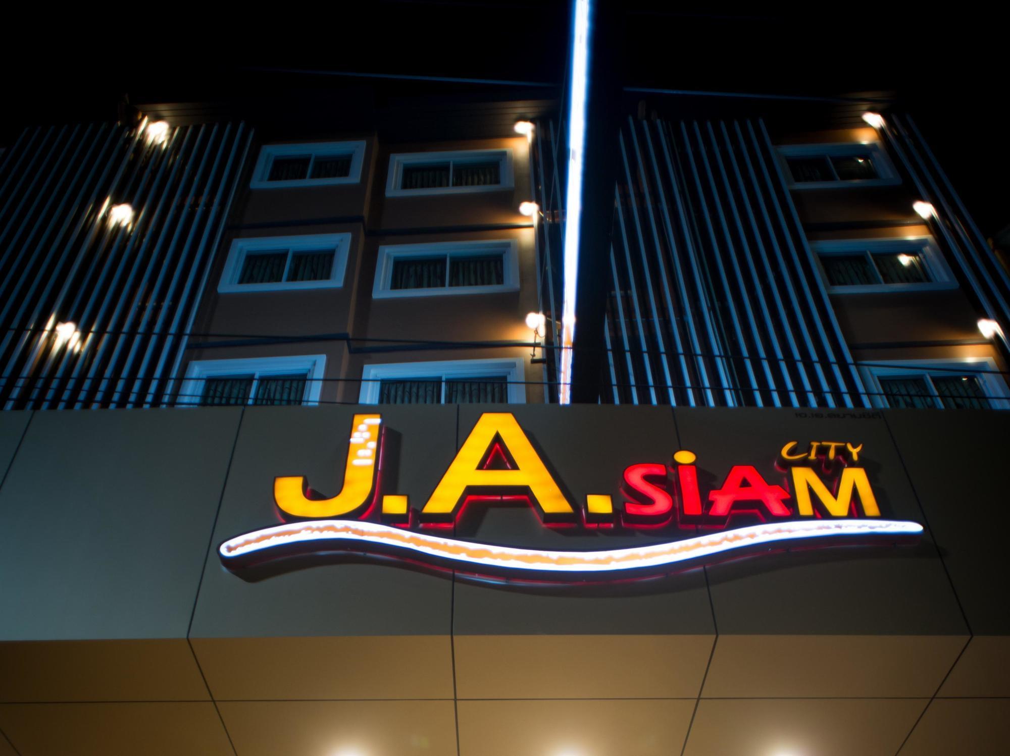 Oyo 120 Ja Siam City Near Bangkok Hospital Pattaya Dış mekan fotoğraf