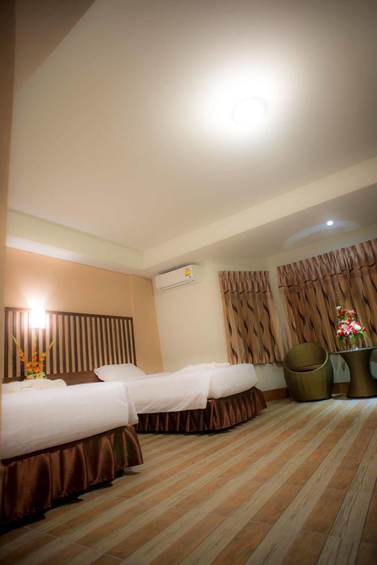 Oyo 120 Ja Siam City Near Bangkok Hospital Pattaya Dış mekan fotoğraf